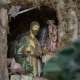 C�� poi un presepe realizzato con le sue mani...